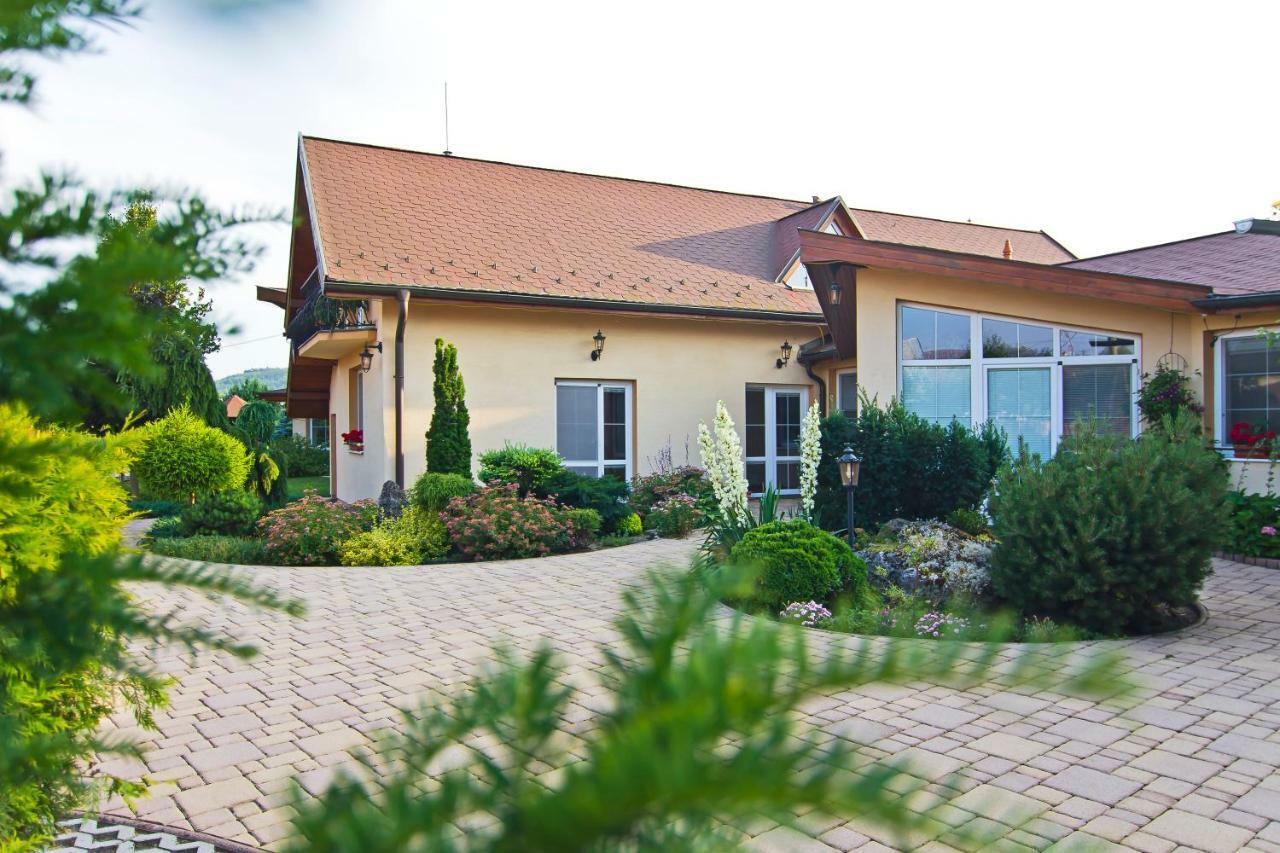 Vila Valča Buitenkant foto